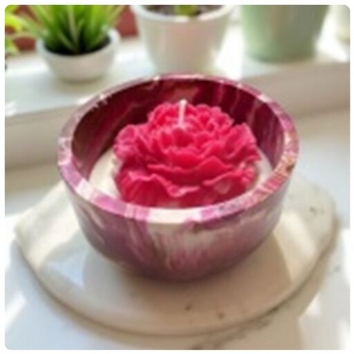 Sweet Rose fragrance oil in Dubai for floral scented candles.