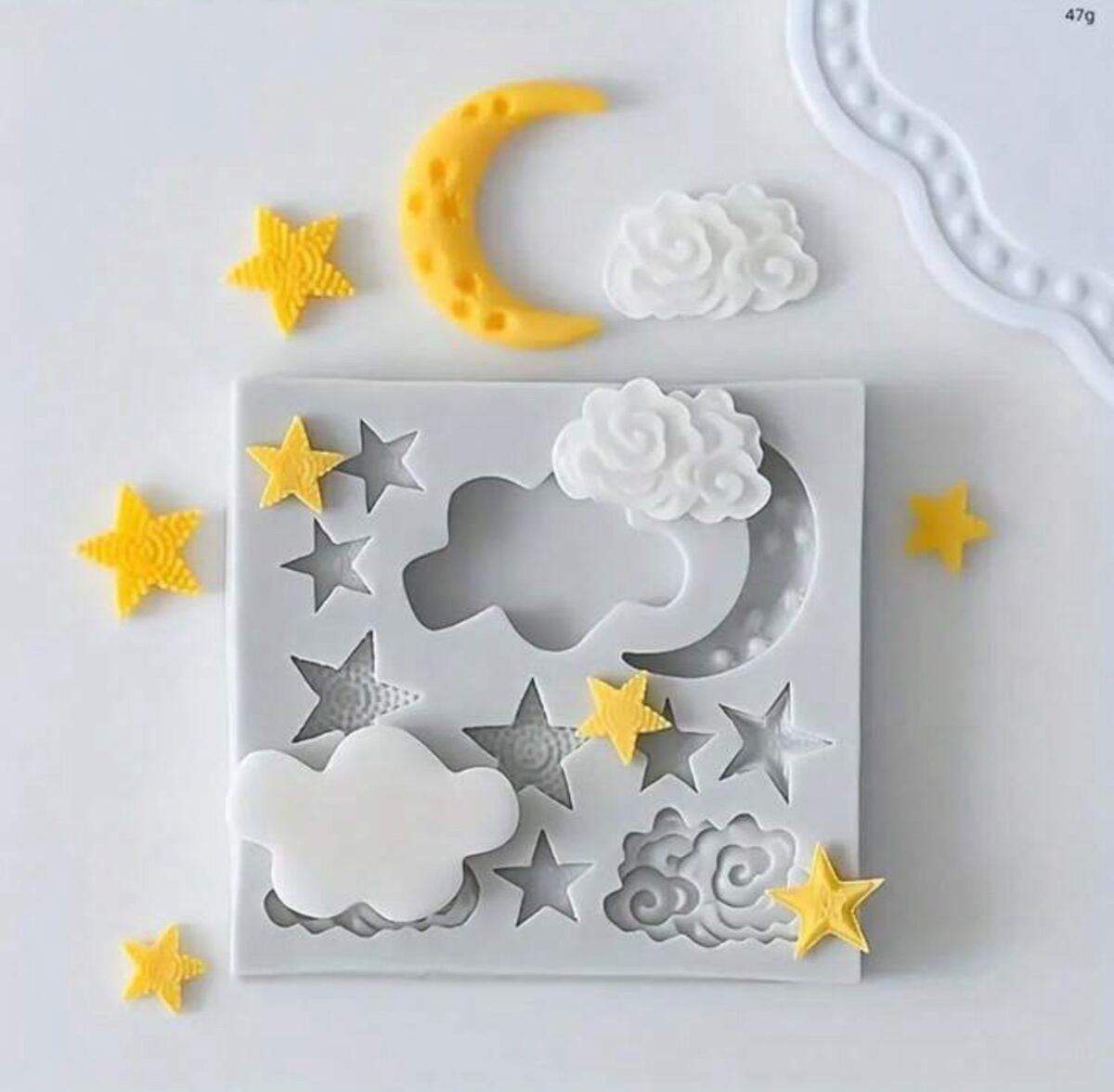 img_6981-2 Moon & Star Silicone Mold – Dreamy Cloud Design for Candle, Soap & Resin Crafts - Image 1